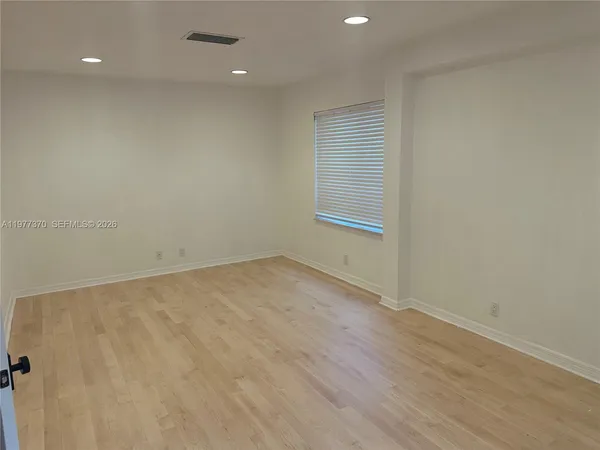 $4,900 | 725 Navarre Avenue, Unit 725, Coral Gables, FL 33134