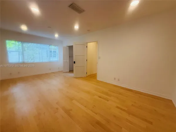 $4,800 | 725 Navarre Avenue, Unit 725, Coral Gables, FL 33134