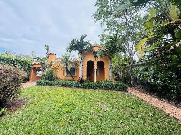 $4,800 | 725 Navarre Avenue, Unit 725, Coral Gables, FL 33134