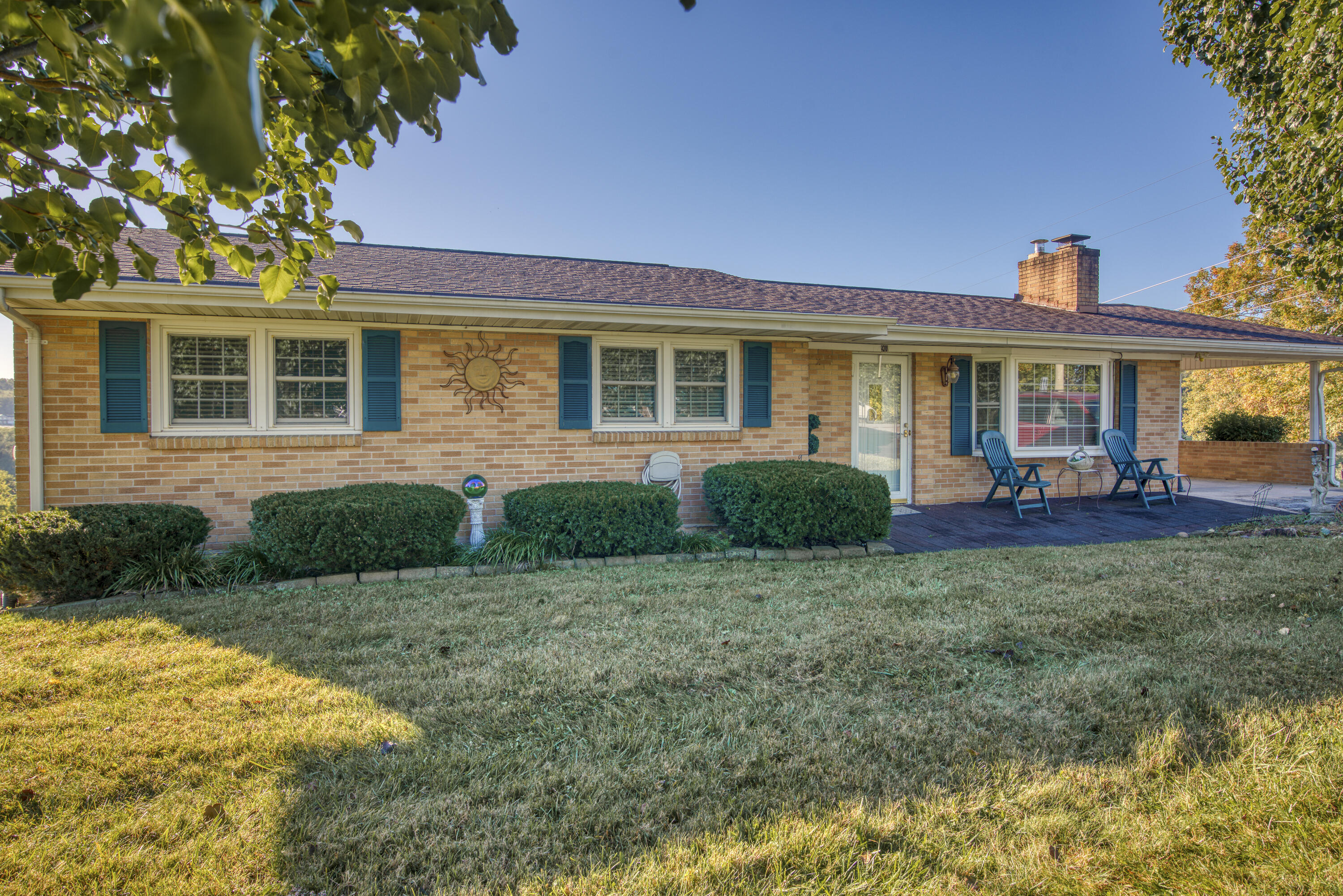 280 Chester Hill Road Bristol, VA 24201 - Photo 2 of 31 main