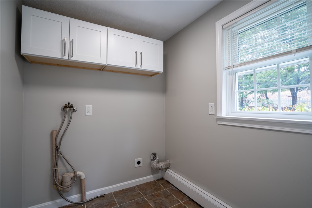 66 Hillside Road Cumberland, RI 02864 - Photo 4 of 34