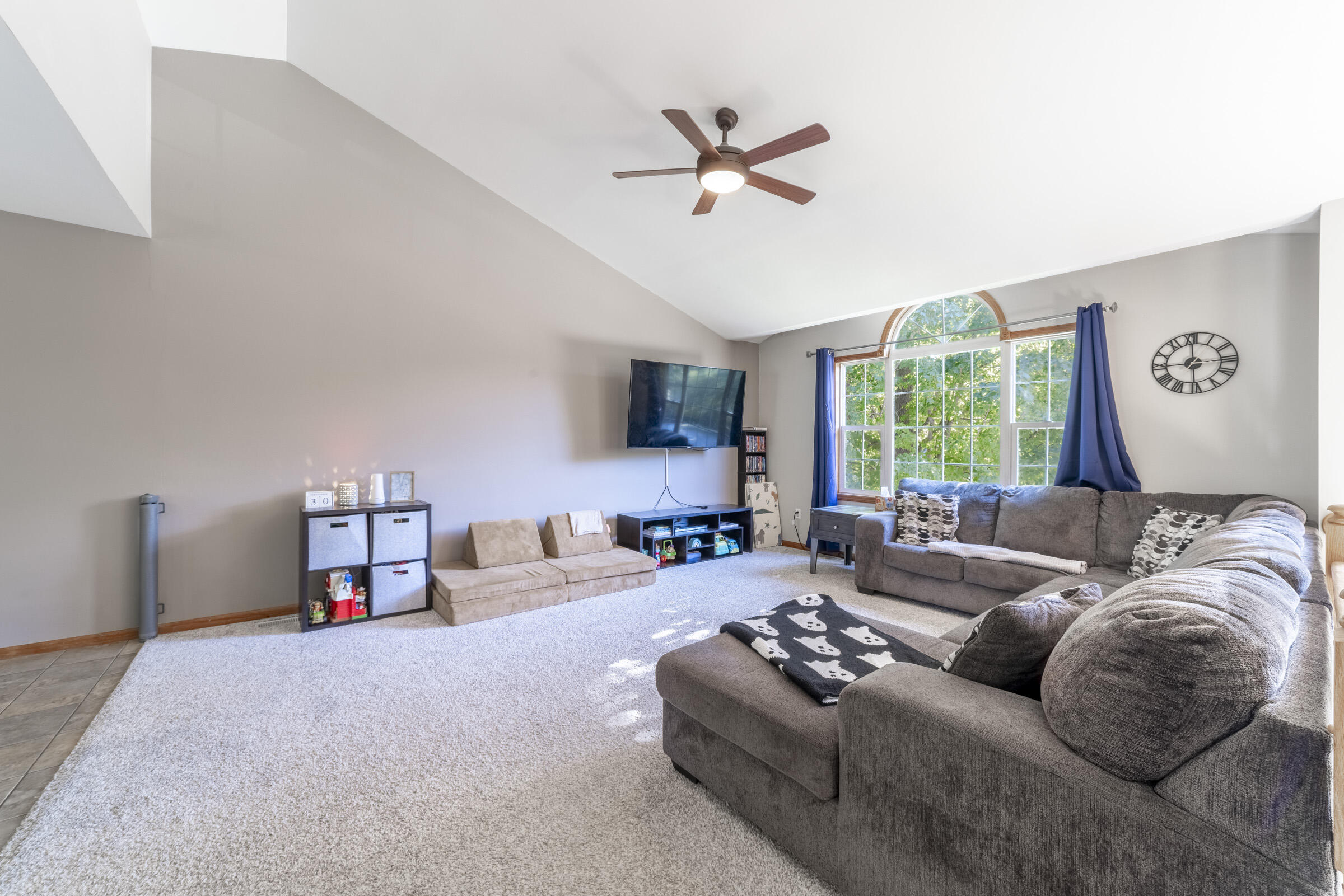 915 Quail Ridge Drive Porter, IN 46304 - Photo 5 of 31 2400x1601