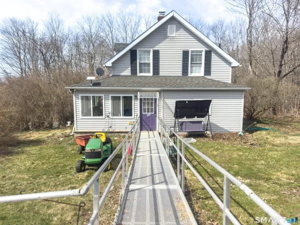 $299,000 | 495 New London Road, Colchester, CT 06415