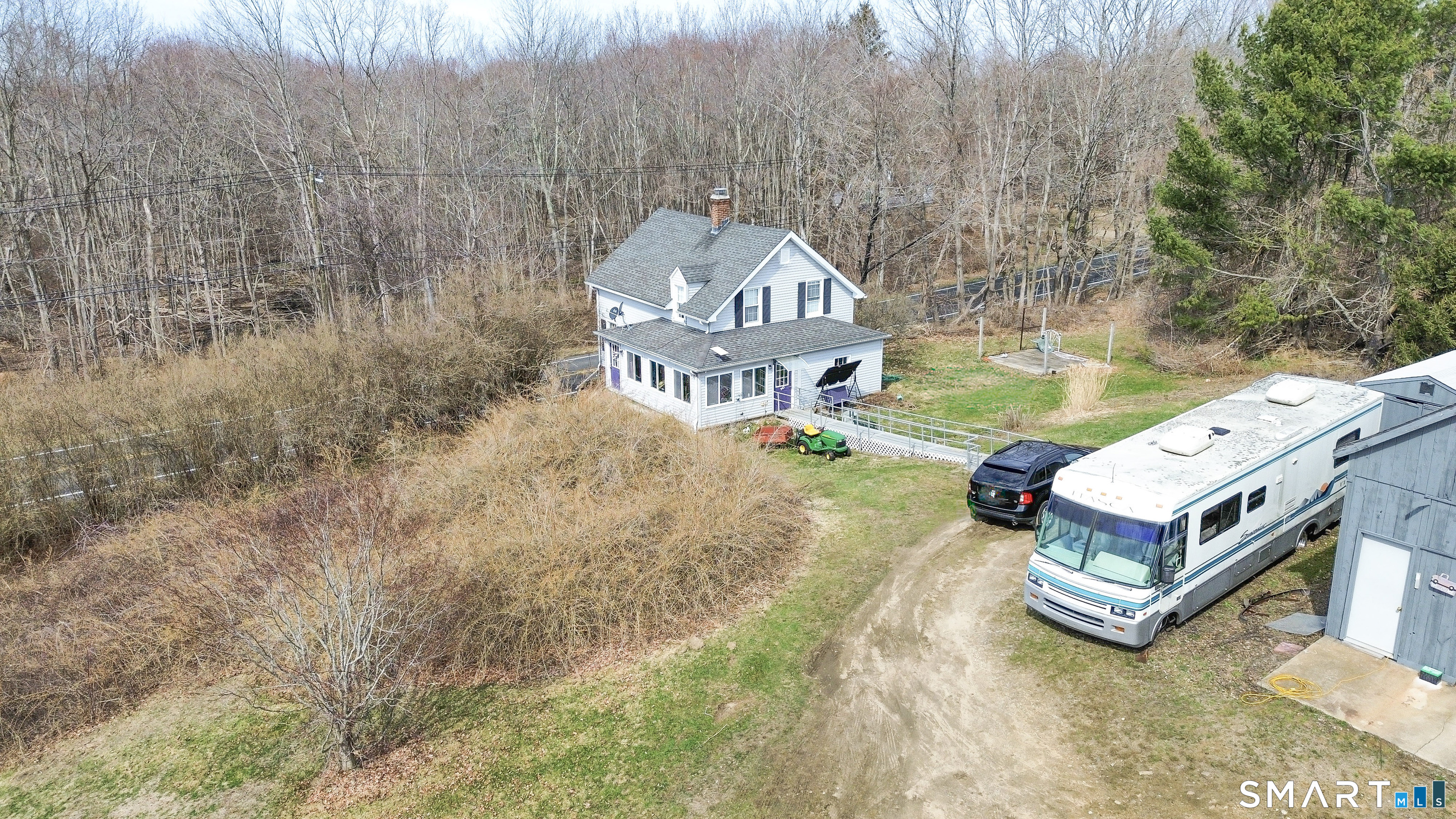 495 New London Road Colchester, CT 06415 - Photo 8 of 34