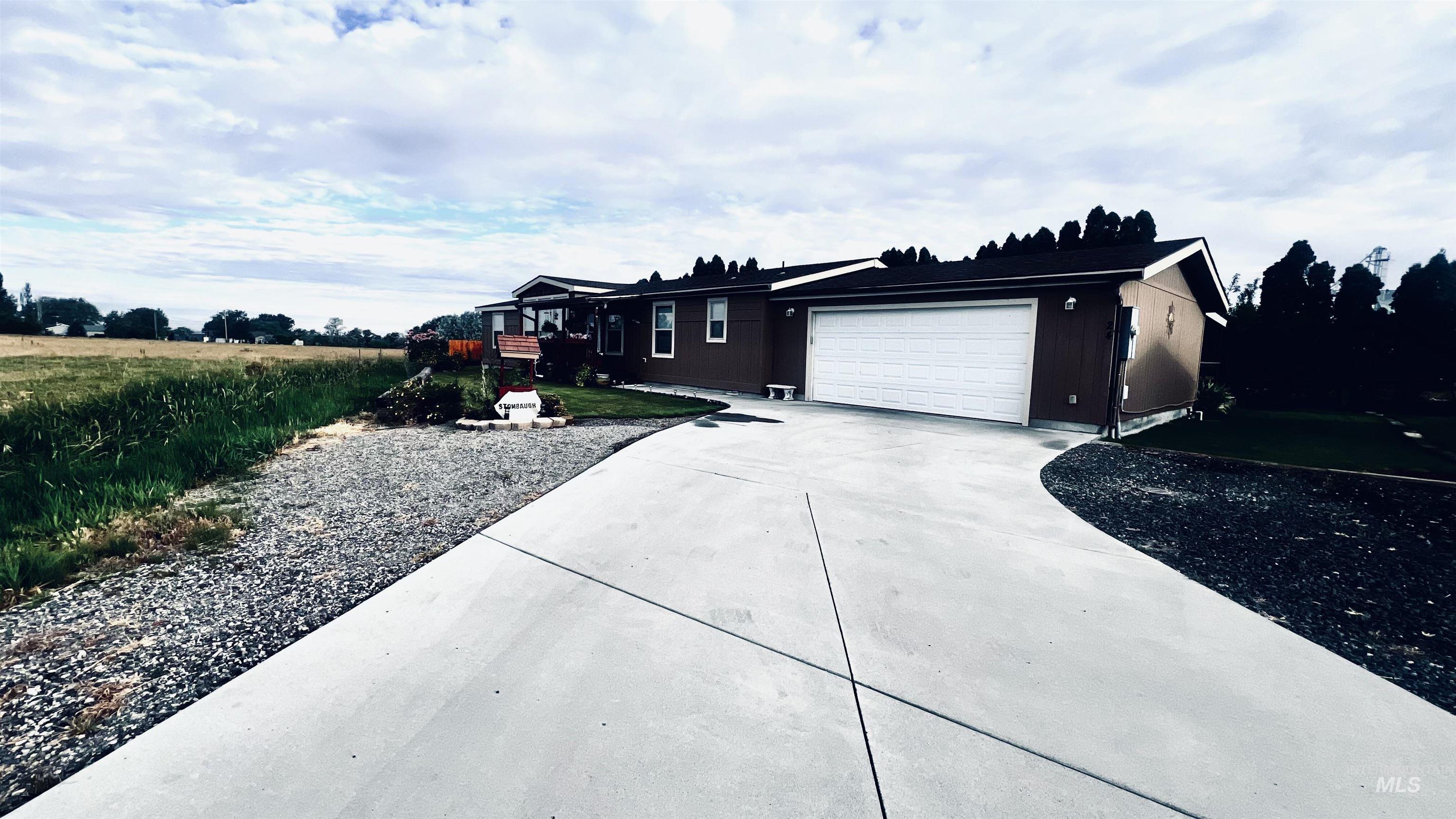 910 Moonglo Road, Unit 24 Buhl, ID 83316 - Photo 3 of 32