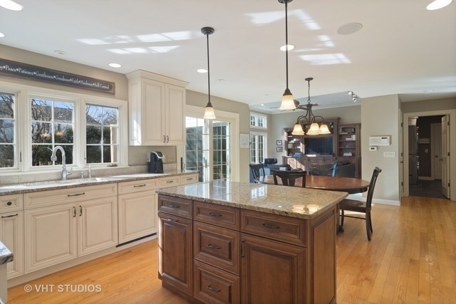 1555 Appleby Road Inverness, IL 60067 - Photo 5 of 45