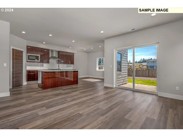 $719,950 | 12343 Southeast Falling Rain Way, Happy Valley, OR 97086