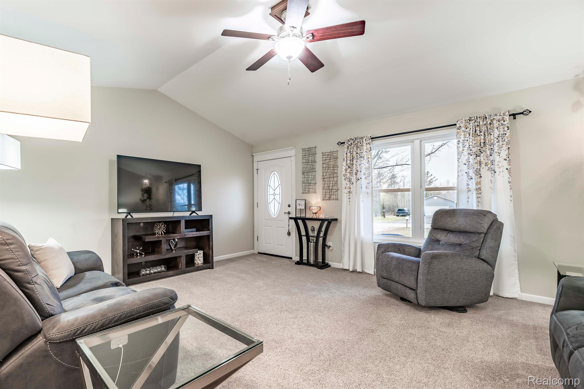 42 Peters Path Lapeer, MI 48446 - Photo 12 of 56 Gallery Image 12