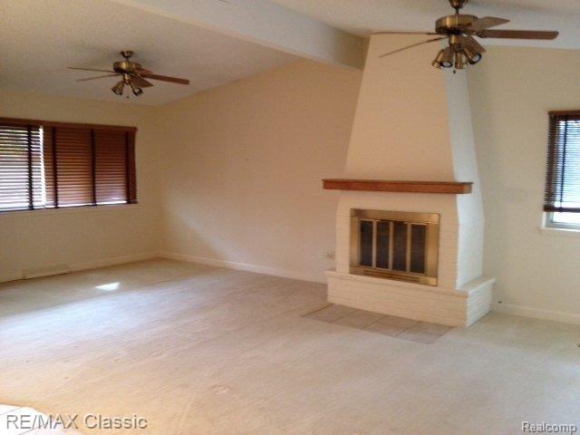 720 Ridgewood Road Rochester, MI 48306 - Photo 13 of 21 family room.jpg