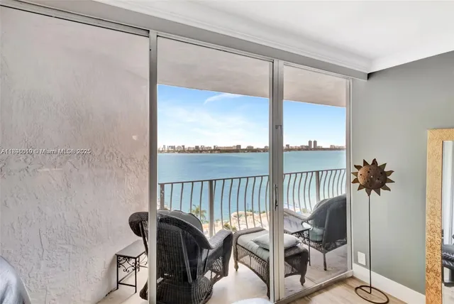 a table that has a bunch of flowers