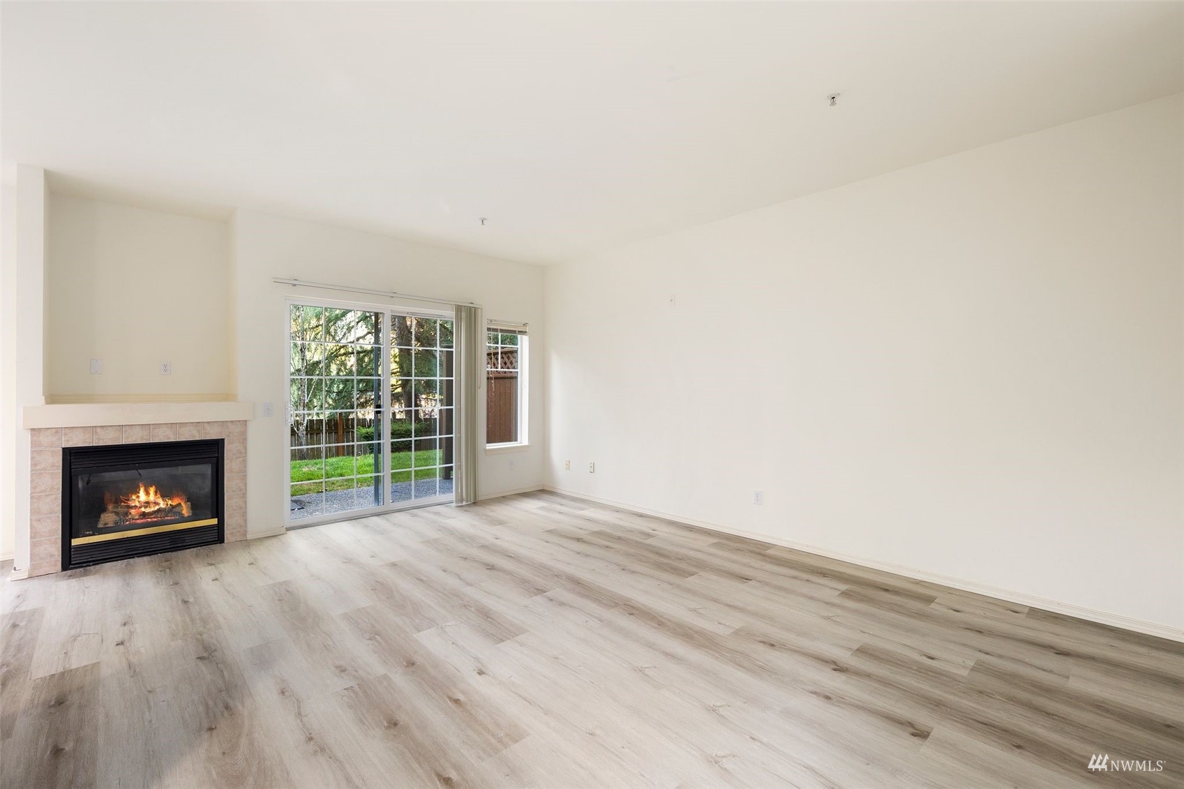 1522 196th Street Southeast, Unit E104 Bothell, WA 98012 - Photo 6 of 25 Gallery Image 6