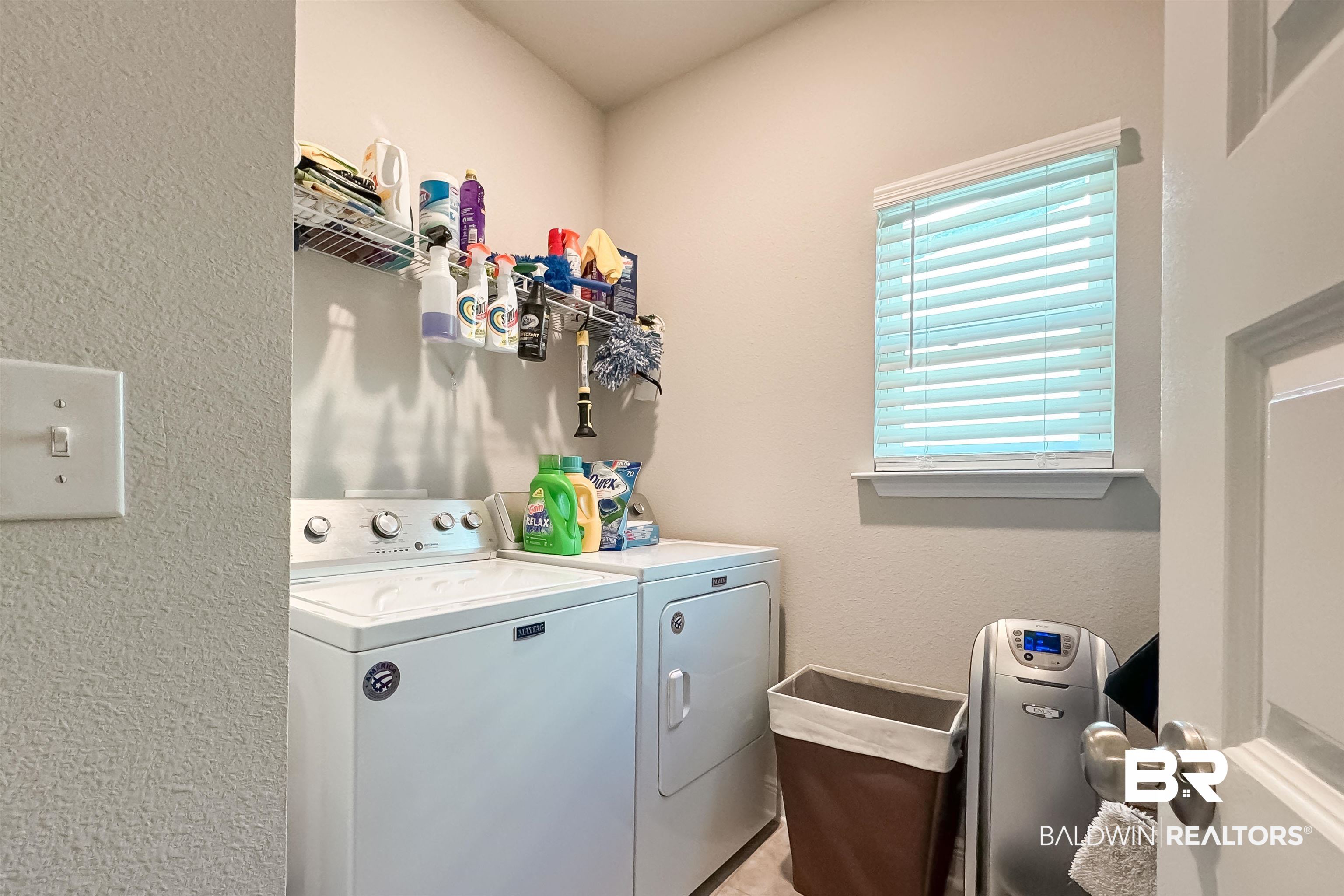 1290 Mako Loop Gulf Shores, AL 36542 - Photo 14 of 50 Washroom with laundry area and independent washer and dryer