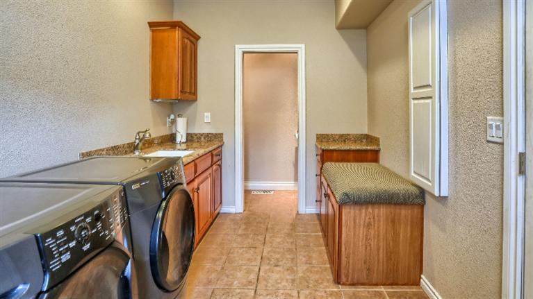 6490 Pioneer Road Medford, OR 97501 - Photo 18 of 35 Additional Photo
