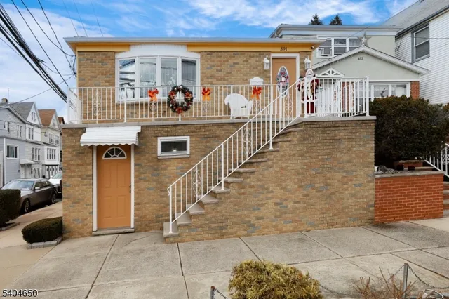 $920,000 | 391 Ave East, Bayonne, NJ 07002