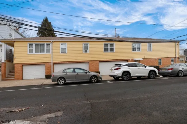 $920,000 | 391 Ave East, Bayonne, NJ 07002
