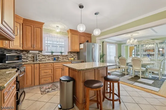 $920,000 | 391 Ave East, Bayonne, NJ 07002