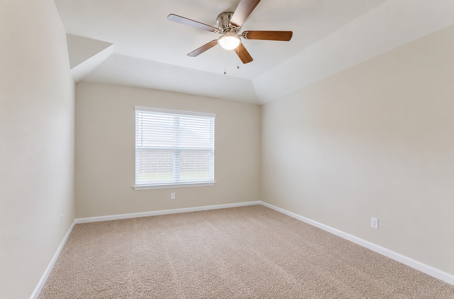 2835 Autumn Mist Lane Conroe, TX 77304 - Photo 15 of 36 Master Bedroom