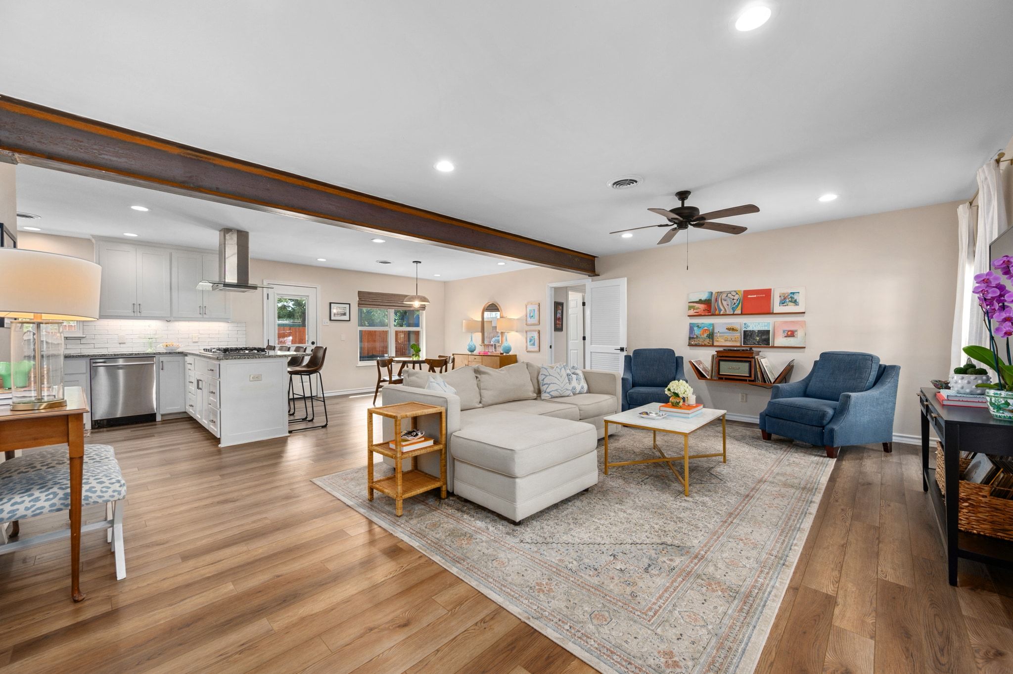 5605 Exeter Drive Austin, TX 78723 - Photo 3 of 32