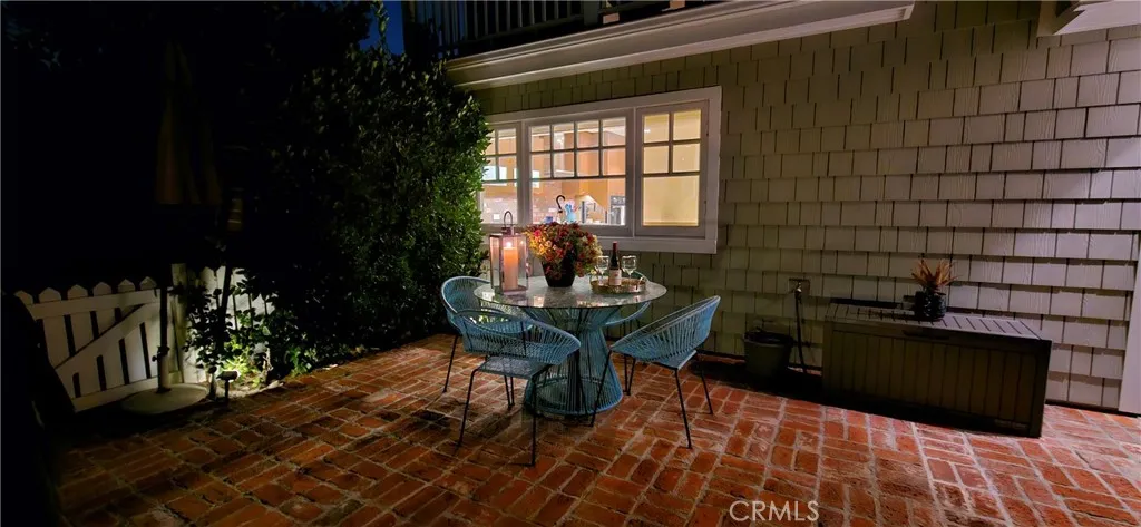 33925 Cape Cove Dana Point, CA 92629 - Photo 33 of 50 a living room with furniture