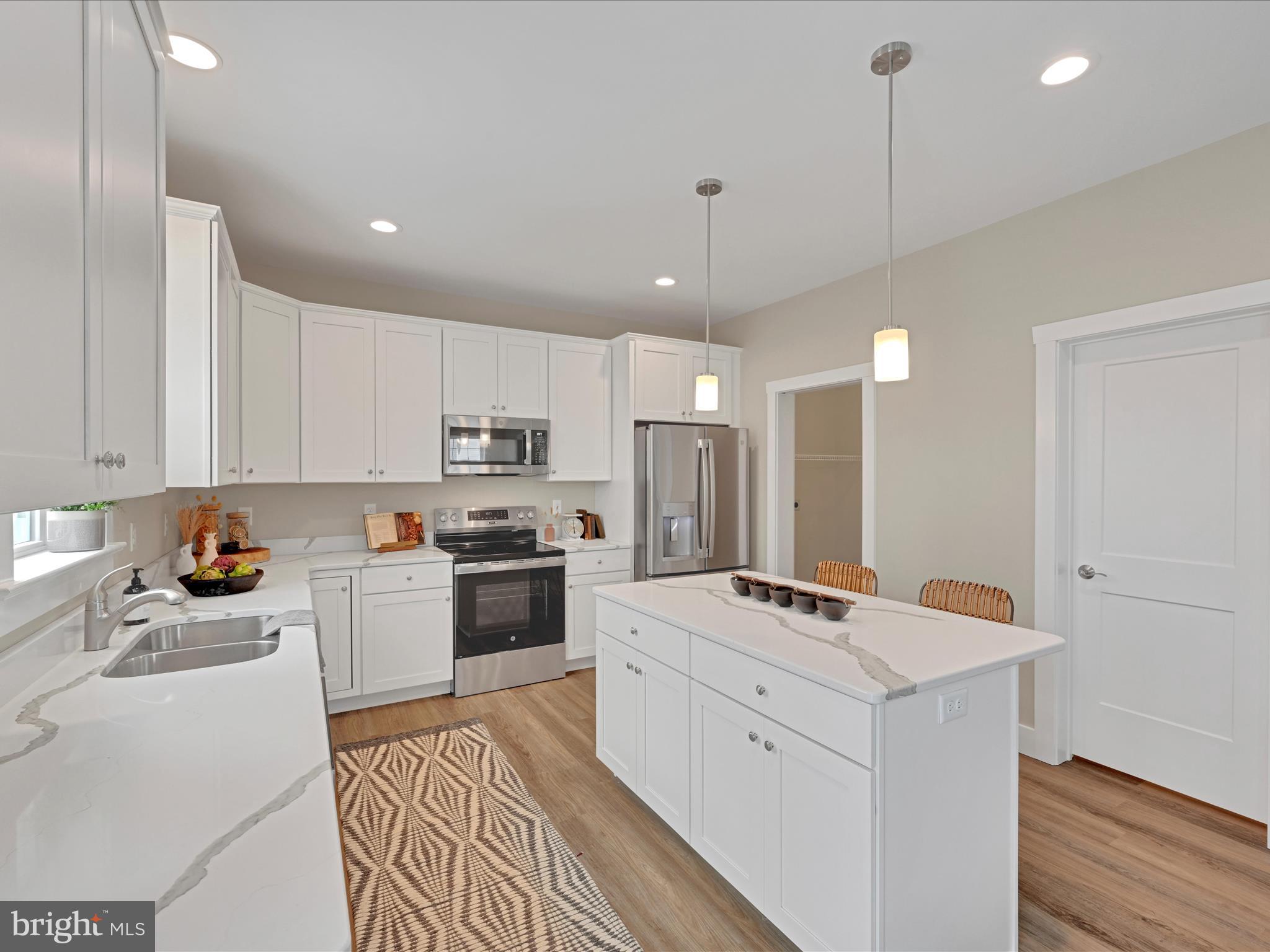 527 Monocacy Trail Spring Grove, PA 17362 - Photo 16 of 32 Kitchen