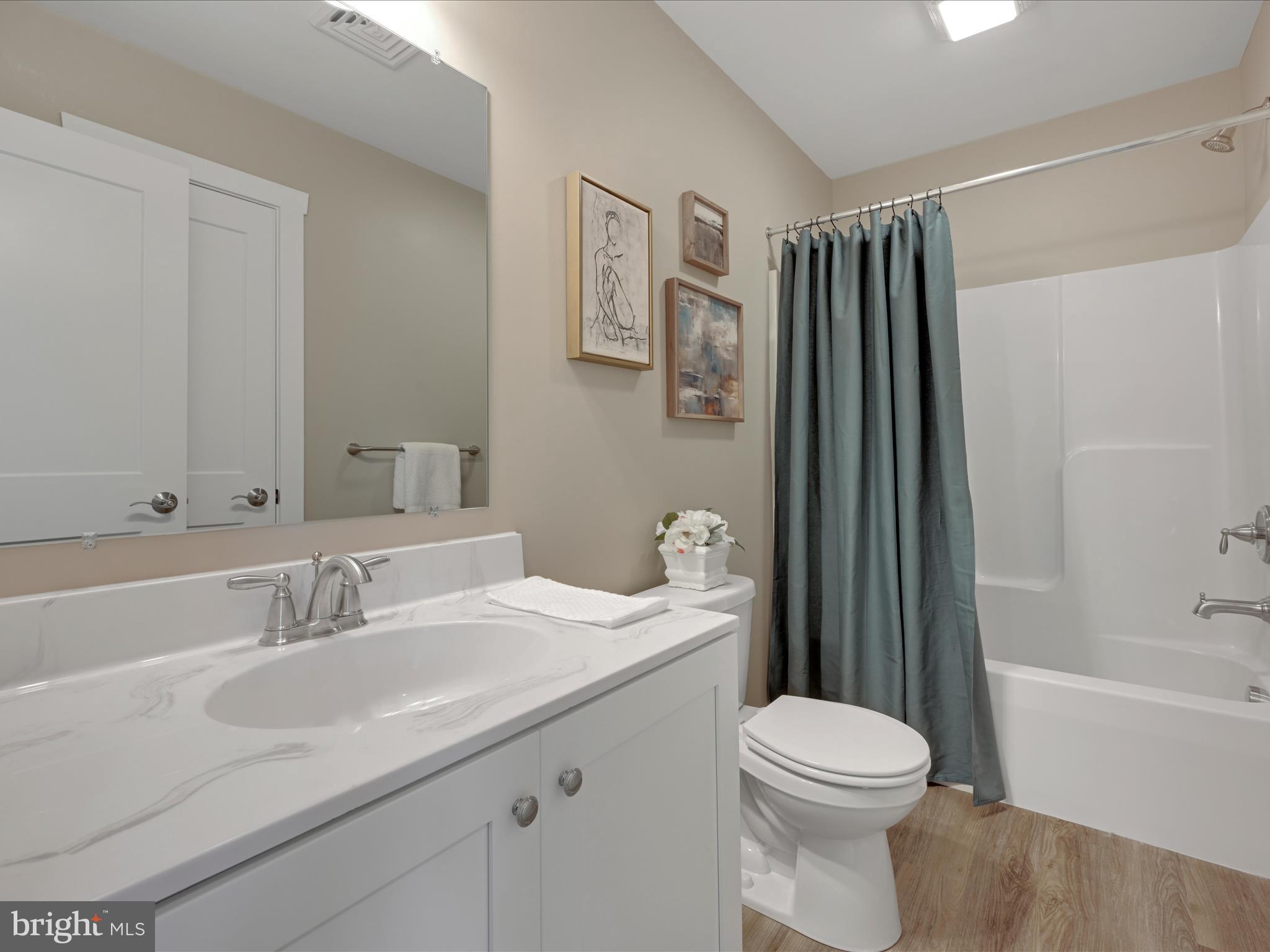 527 Monocacy Trail Spring Grove, PA 17362 - Photo 27 of 32 Bathroom