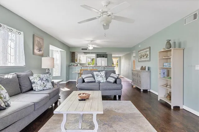 $3,750 | 1960 Oregon Trail, Unit 2A, Englewood, FL 34224