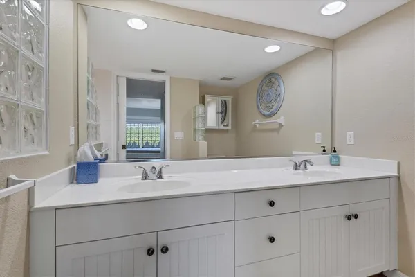 $3,750 | 1960 Oregon Trail, Unit 2A, Englewood, FL 34224