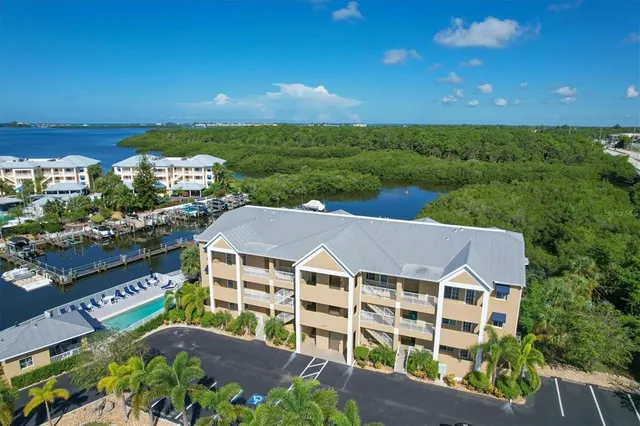 $3,750 | 1960 Oregon Trail, Unit 2A, Englewood, FL 34224