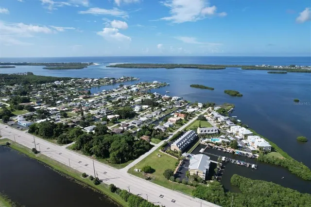 $3,750 | 1960 Oregon Trail, Unit 2A, Englewood, FL 34224