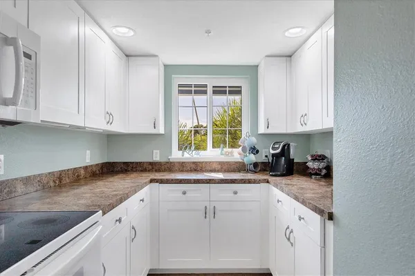 $3,750 | 1960 Oregon Trail, Unit 2A, Englewood, FL 34224