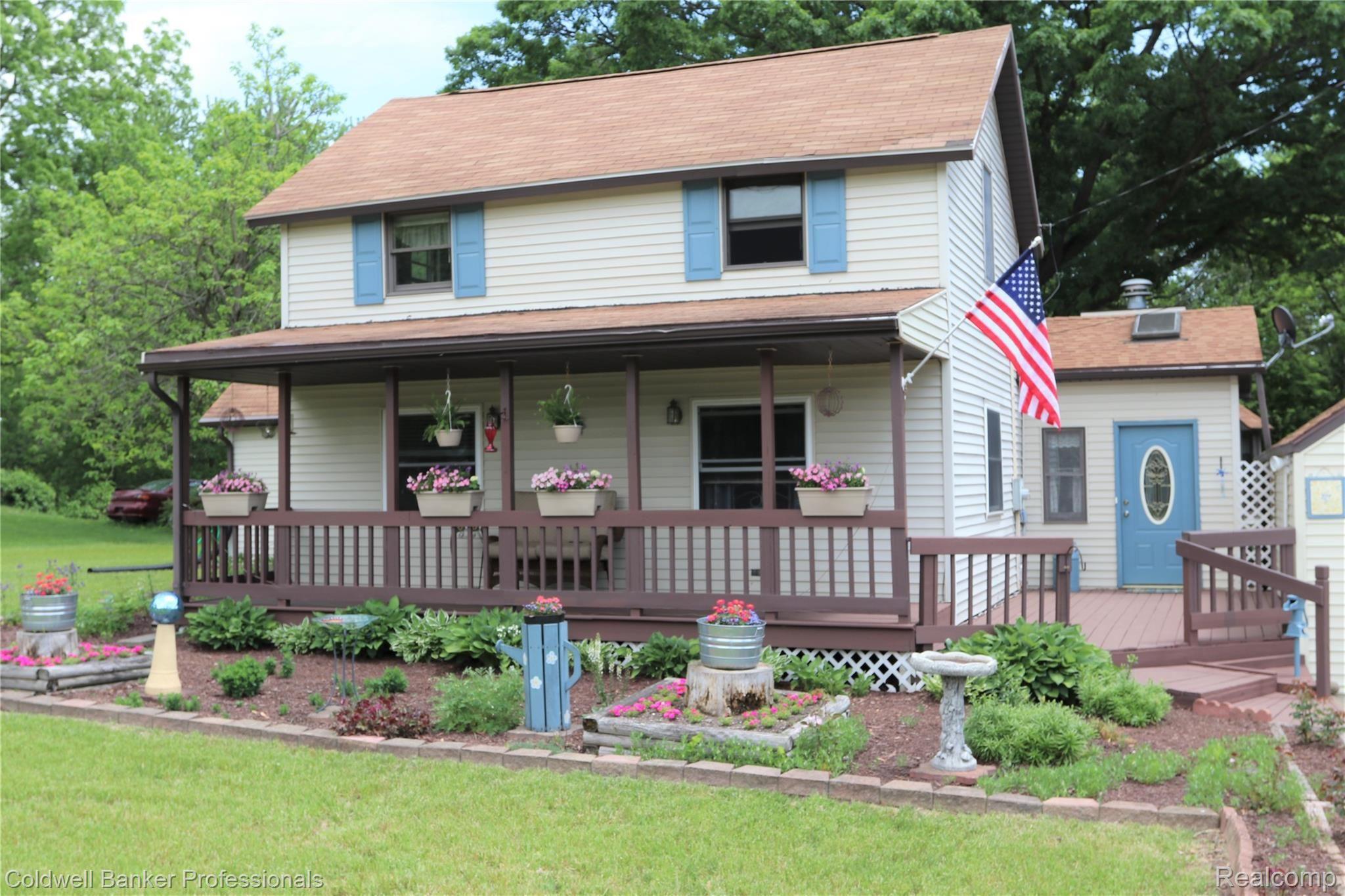 13121 Shaftsburg Road Perry, MI 48872 - Photo 27 of 41 24 13121 House.JPG