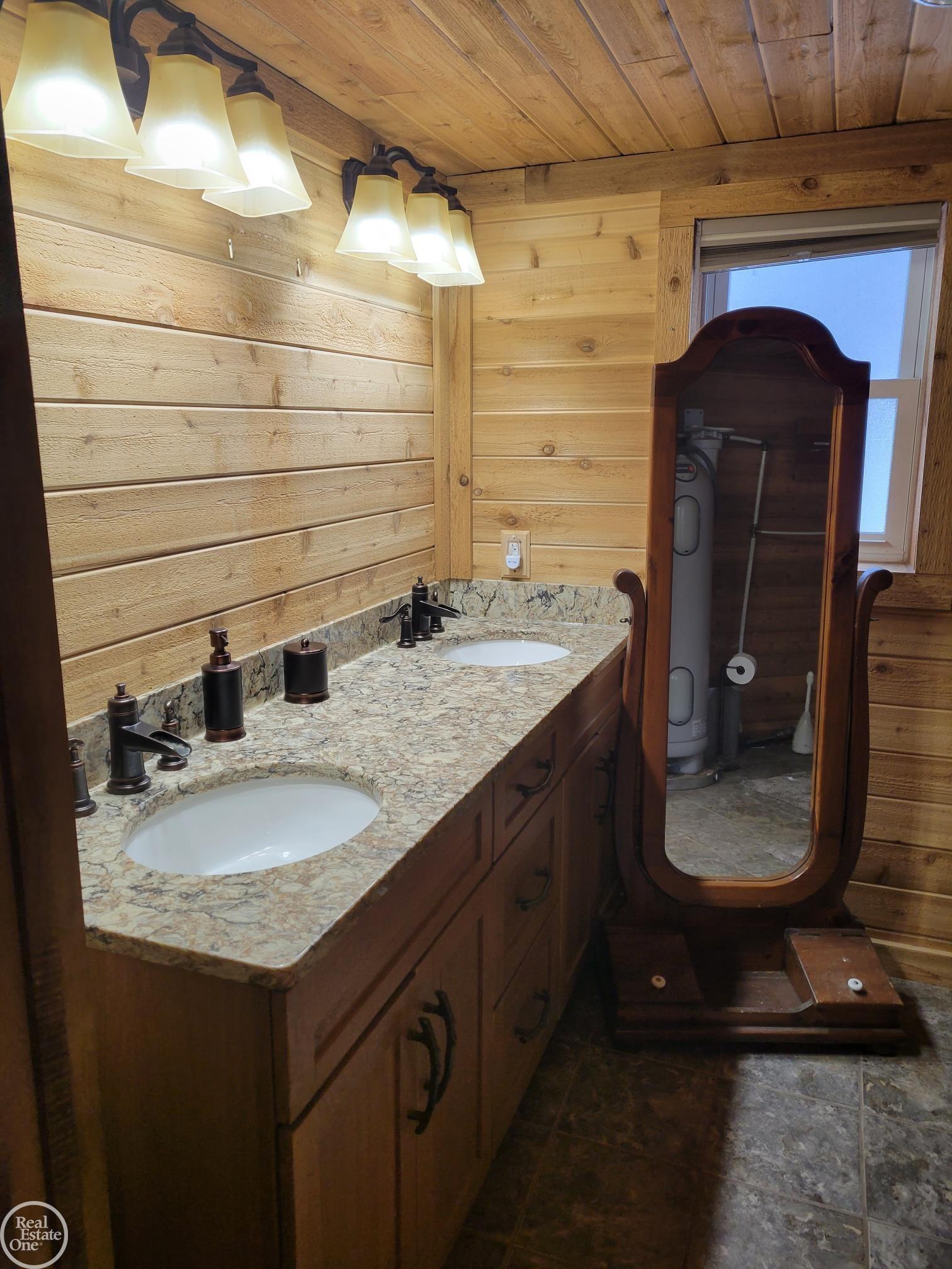 7972 Old Vanderbilt Road Vanderbilt, MI 49795 - Photo 34 of 40 50100146-33.JPG