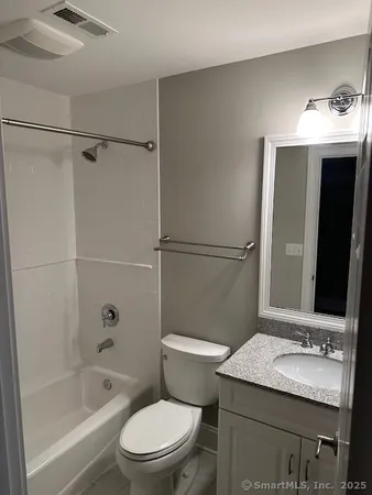 $4,100 | 17 Vermont Avenue, Unit 17, Fairfield, CT 06824