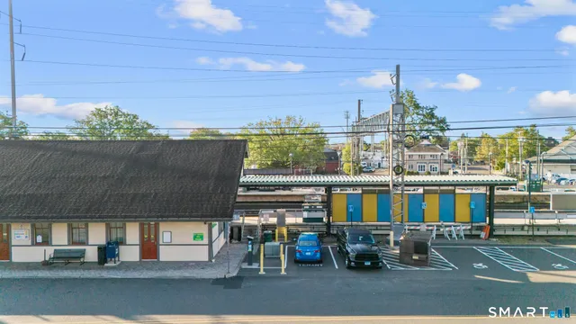 $4,300 | 17 Vermont Avenue, Unit 17, Fairfield, CT 06824