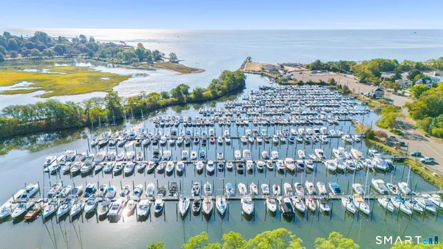 $4,300 | 17 Vermont Avenue, Unit 17, Fairfield, CT 06824