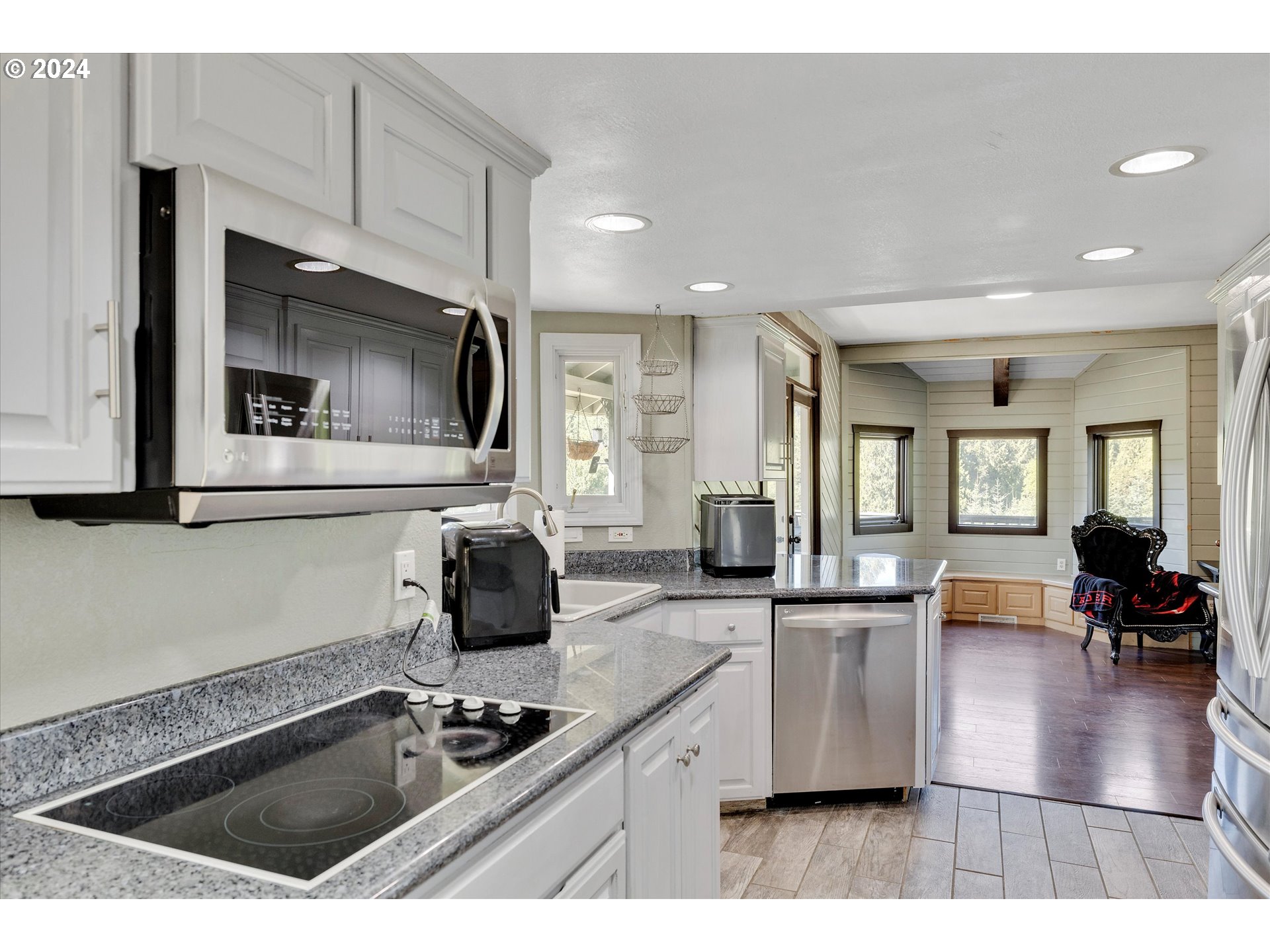 11635 Northwest Seavey Road Forest Grove, OR 97116 - Photo 11 of 40 Gallery Image 11
