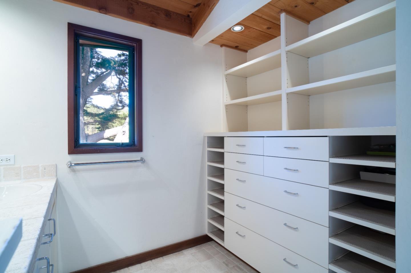 24755 Summit Field Road Carmel, CA 93923 - Photo 31 of 49 Gallery Image 31