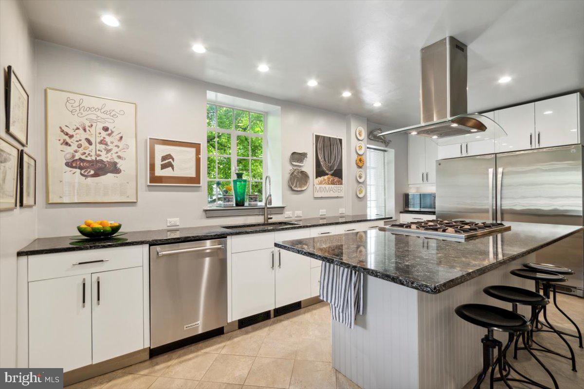 1402 Pepper Road Jenkintown, PA 19046 - Photo 11 of 45 Full size Refrigerator & Freezer