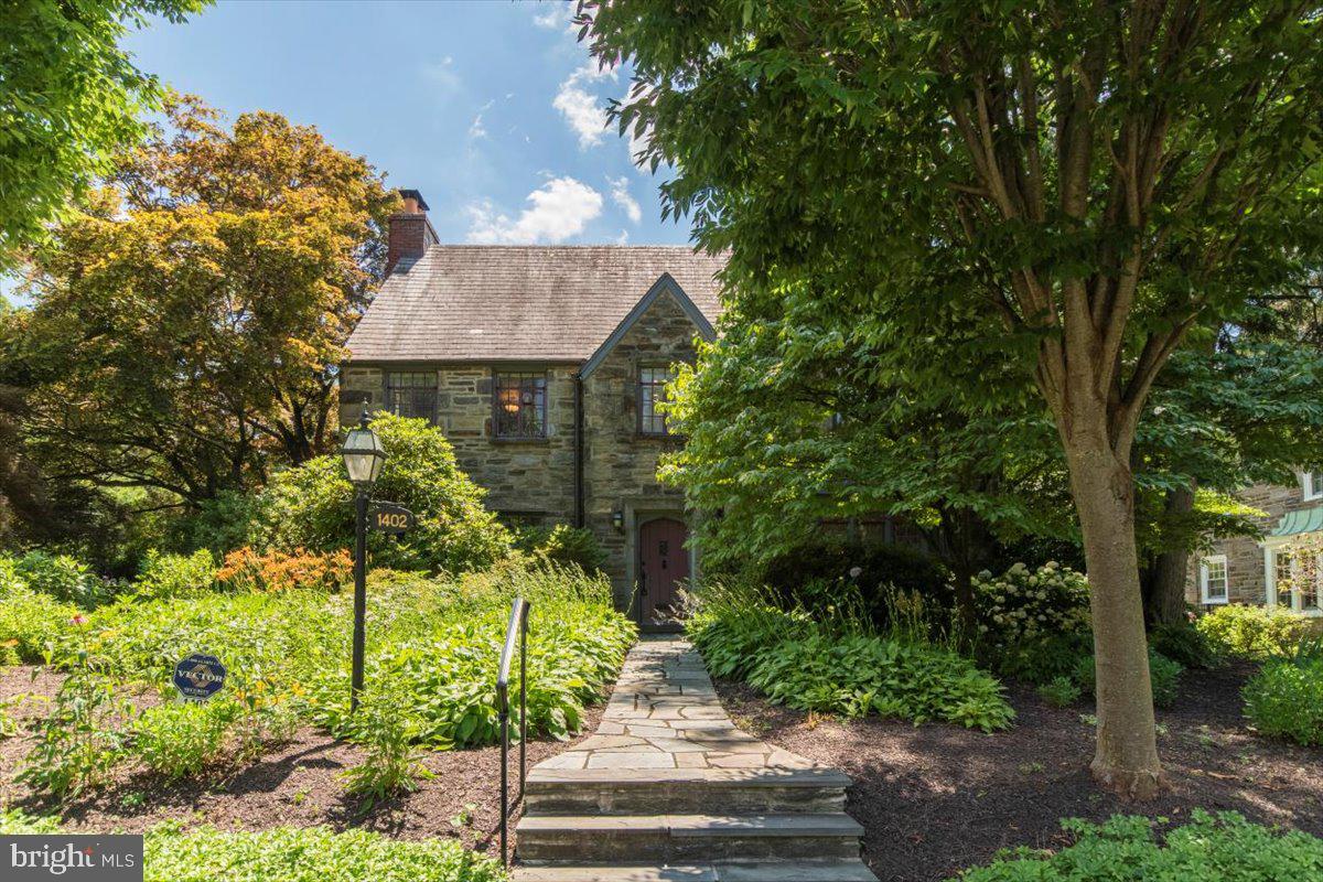 1402 Pepper Road Jenkintown, PA 19046 - Photo 36 of 45 Flagstone Walkway