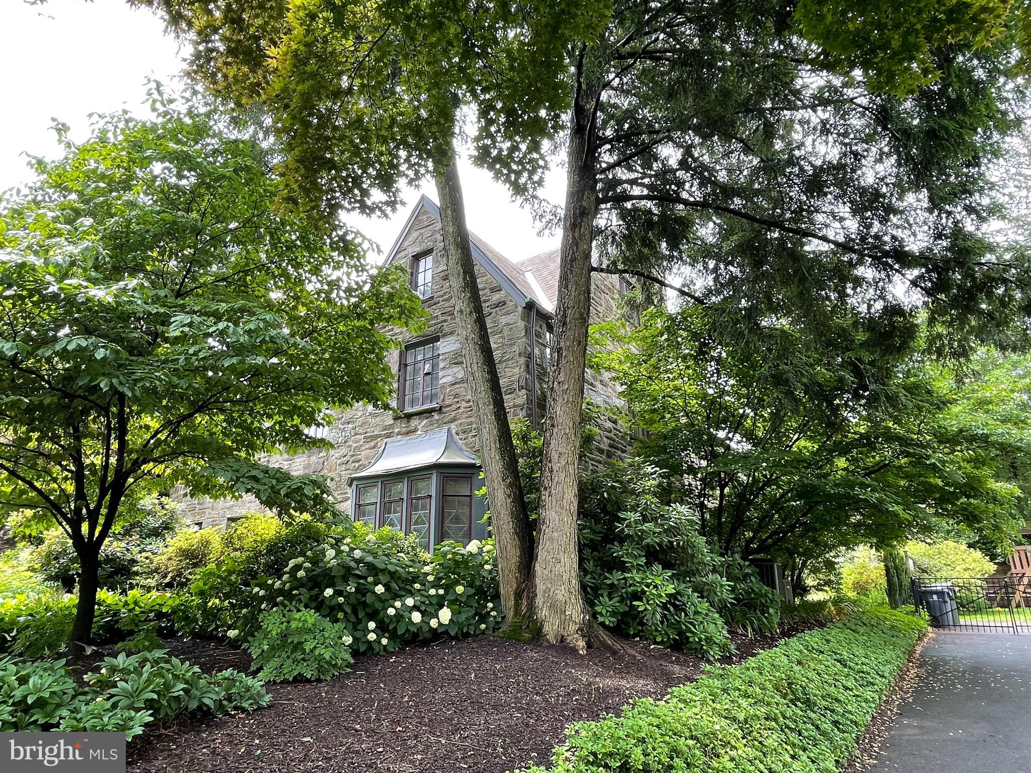 1402 Pepper Road Jenkintown, PA 19046 - Photo 39 of 45 Side Garden