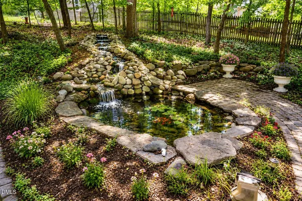 $645,000 | 105 Bristol Drive, Chapel Hill, NC 27516
