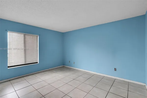 $189,000 | 8615 Northwest 8th Street, Unit 421, Miami, FL 33126