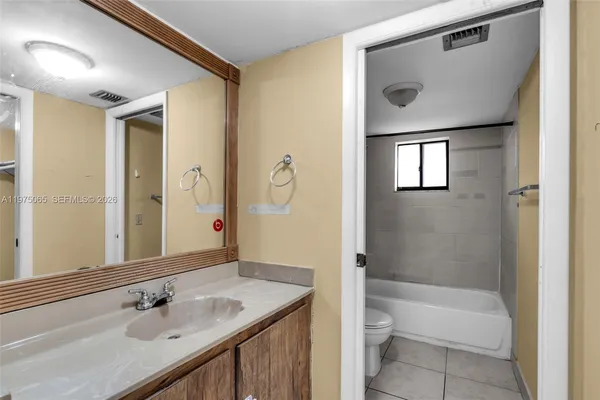 $189,000 | 8615 Northwest 8th Street, Unit 421, Miami, FL 33126