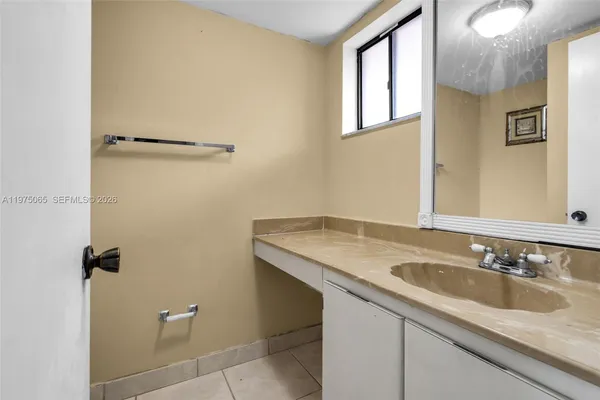 $189,000 | 8615 Northwest 8th Street, Unit 421, Miami, FL 33126