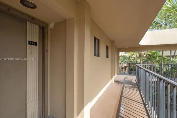 $189,000 | 8615 Northwest 8th Street, Unit 421, Miami, FL 33126