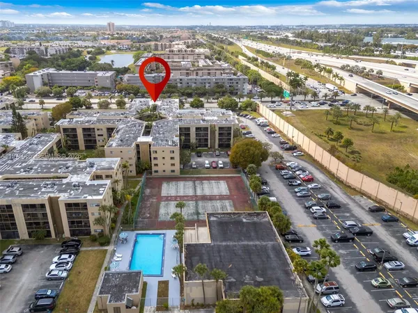 $189,000 | 8615 Northwest 8th Street, Unit 421, Miami, FL 33126