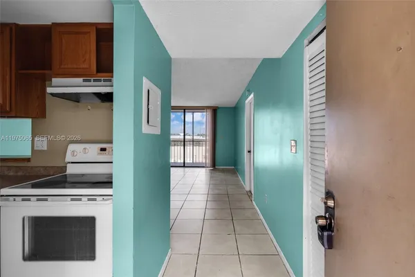 $189,000 | 8615 Northwest 8th Street, Unit 421, Miami, FL 33126