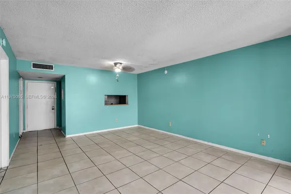 $189,000 | 8615 Northwest 8th Street, Unit 421, Miami, FL 33126