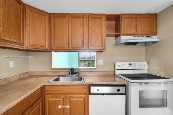 $189,000 | 8615 Northwest 8th Street, Unit 421, Miami, FL 33126