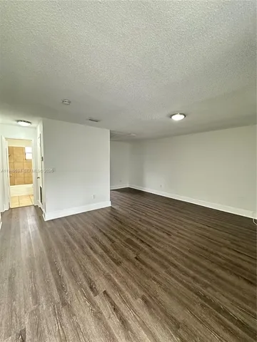 $1,950 | 11467 Southwest 215th Street, Unit 11467, Miami, FL 33189